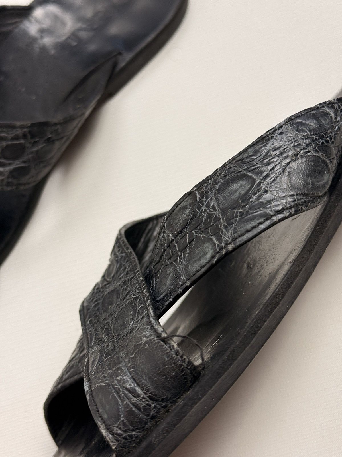 Prada Prada Leather crocodile print sandals slides 6.5 / 40 EU Size US 6.5 / EU 39-40 - 6 Thumbnail