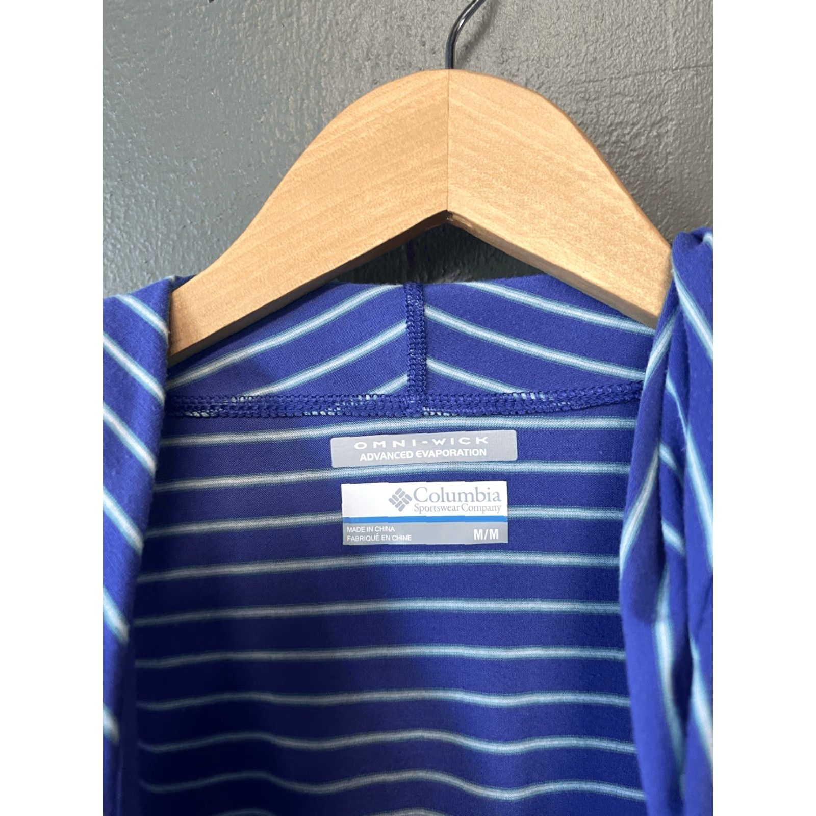 Vintage Columbia Womens Hoodie Striped Outdoor Lightweight Omniwick Blue Size M Size M / US 6-8 / IT 42-44 - 3 Thumbnail