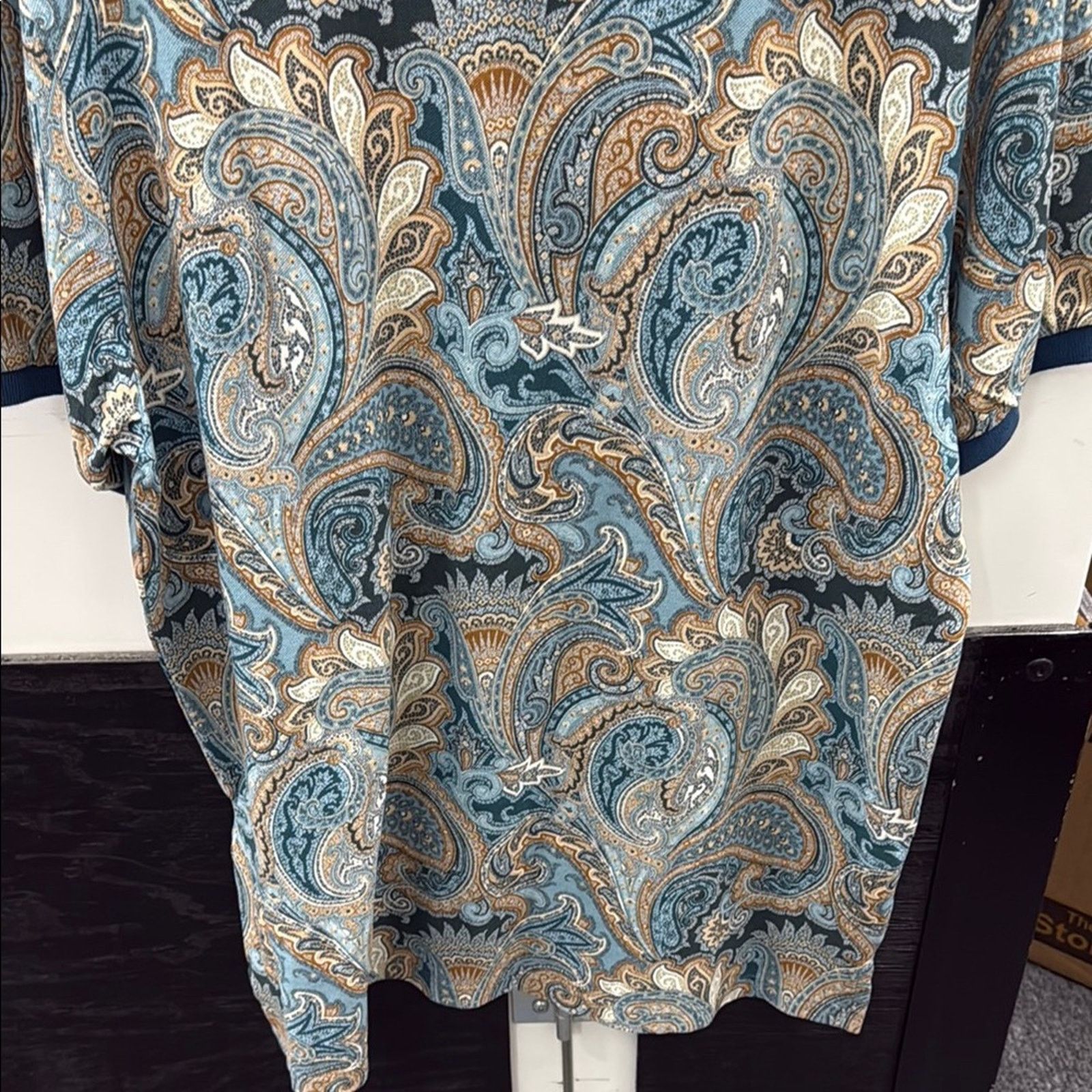 Etro NWT Men’s Etro blue paisley shirt Size XL Size US XL / EU 56 / 4 - 7 Thumbnail