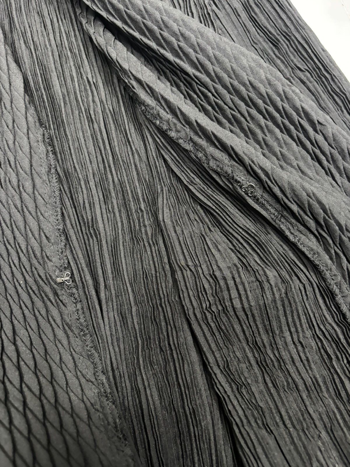 Issey Miyake × Japanese Brand × Pleats Please Issey Miyake PLEATED PLEASE ISSEY MIYAKE STYLE DESIGN DRAPE JACKET Size S / US 4 / IT 40 - 9 Thumbnail
