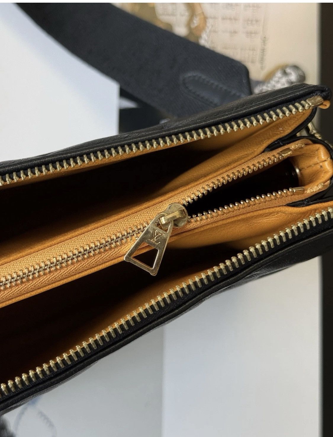 Louis Vuitton Louis Vuitton Coussin MM Shoulder Bag Monogram Size ONE SIZE - 21 Thumbnail
