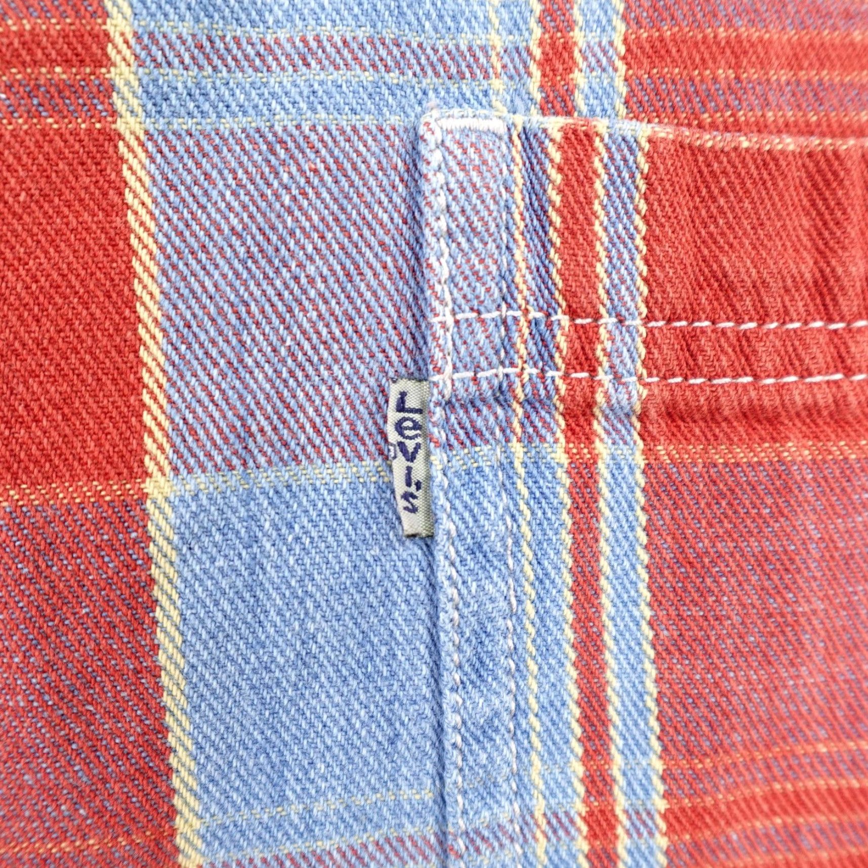 Levi's VINTAGE Levi's Shirt Mens XL Plaid Flannel Button-Up 90s Casual Workwear Blue Red Utility Pocketed Mens XL Flannel Shirt 90s Size US XL / EU 56 / 4 - 3 Thumbnail