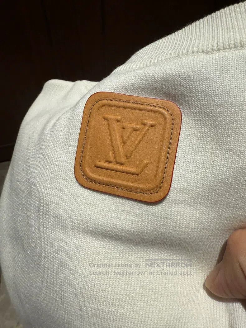 Louis Vuitton Louis Vuitton White leather logo short sleeves Size US M / EU 48-50 / 2 - 4 Thumbnail