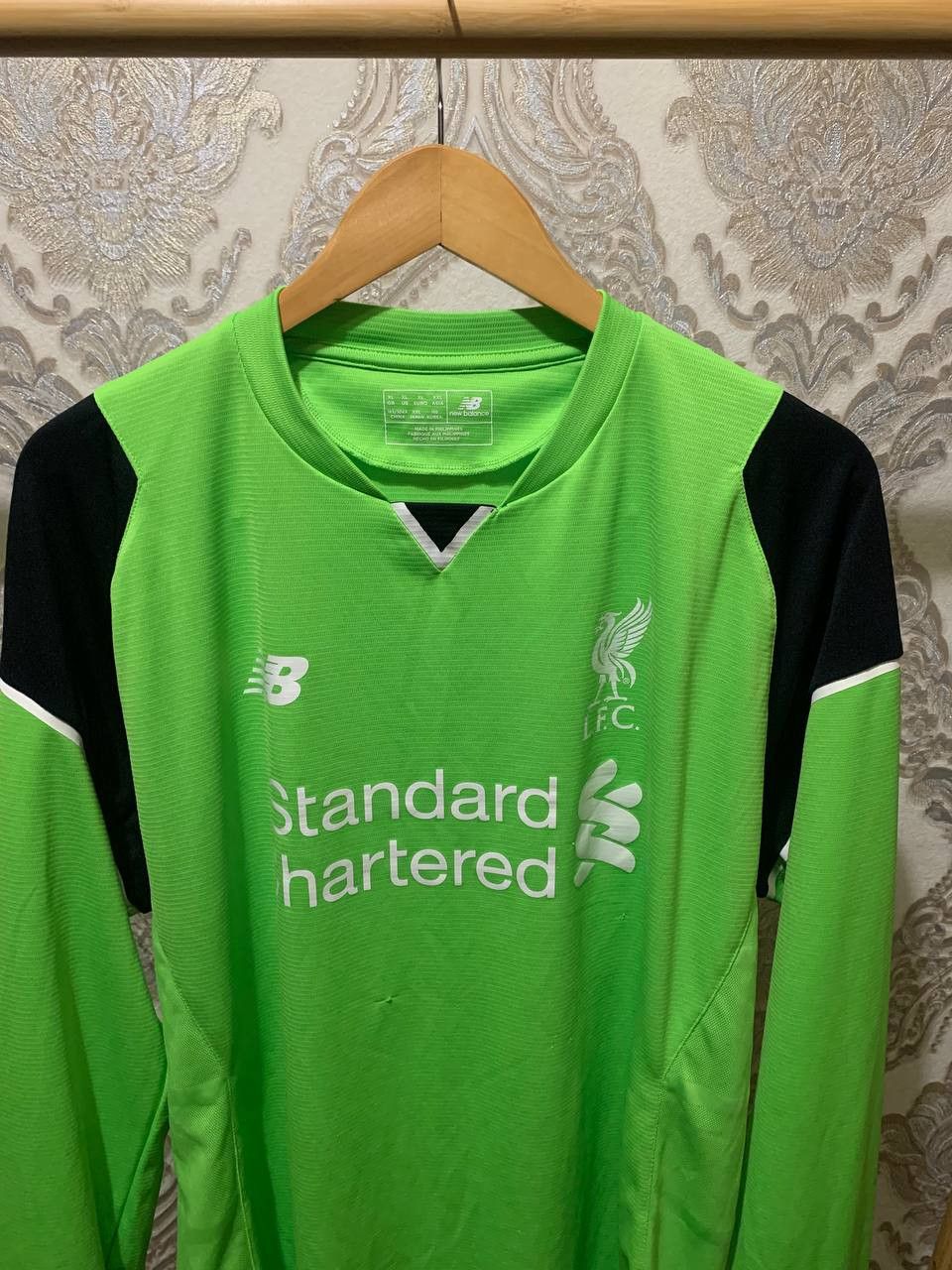 New Balance Vintage New Balance FC Liverpool England Soccer Jersey Y2K Size US XL / EU 56 / 4 - 2 Thumbnail