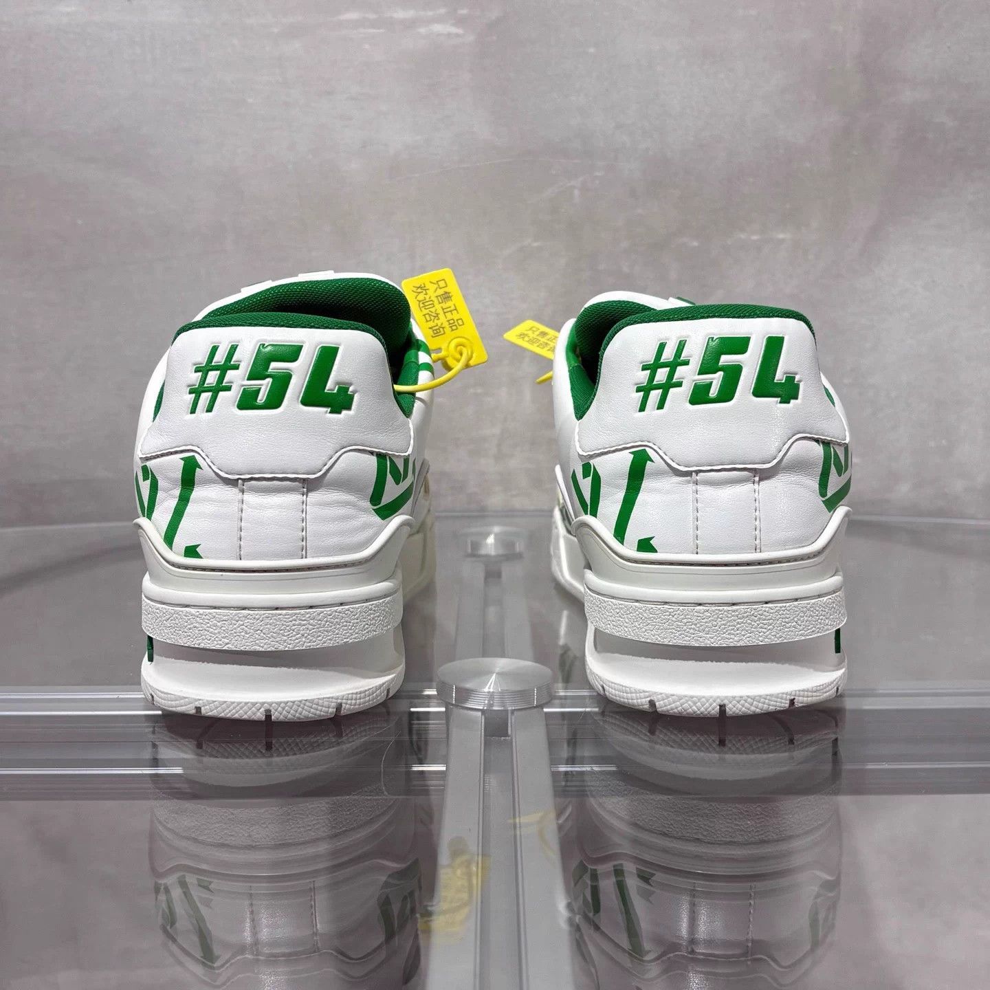Louis Vuitton LV Trainer White Green Eco UK7 41 Size US 7 / EU 40 - 6 Thumbnail