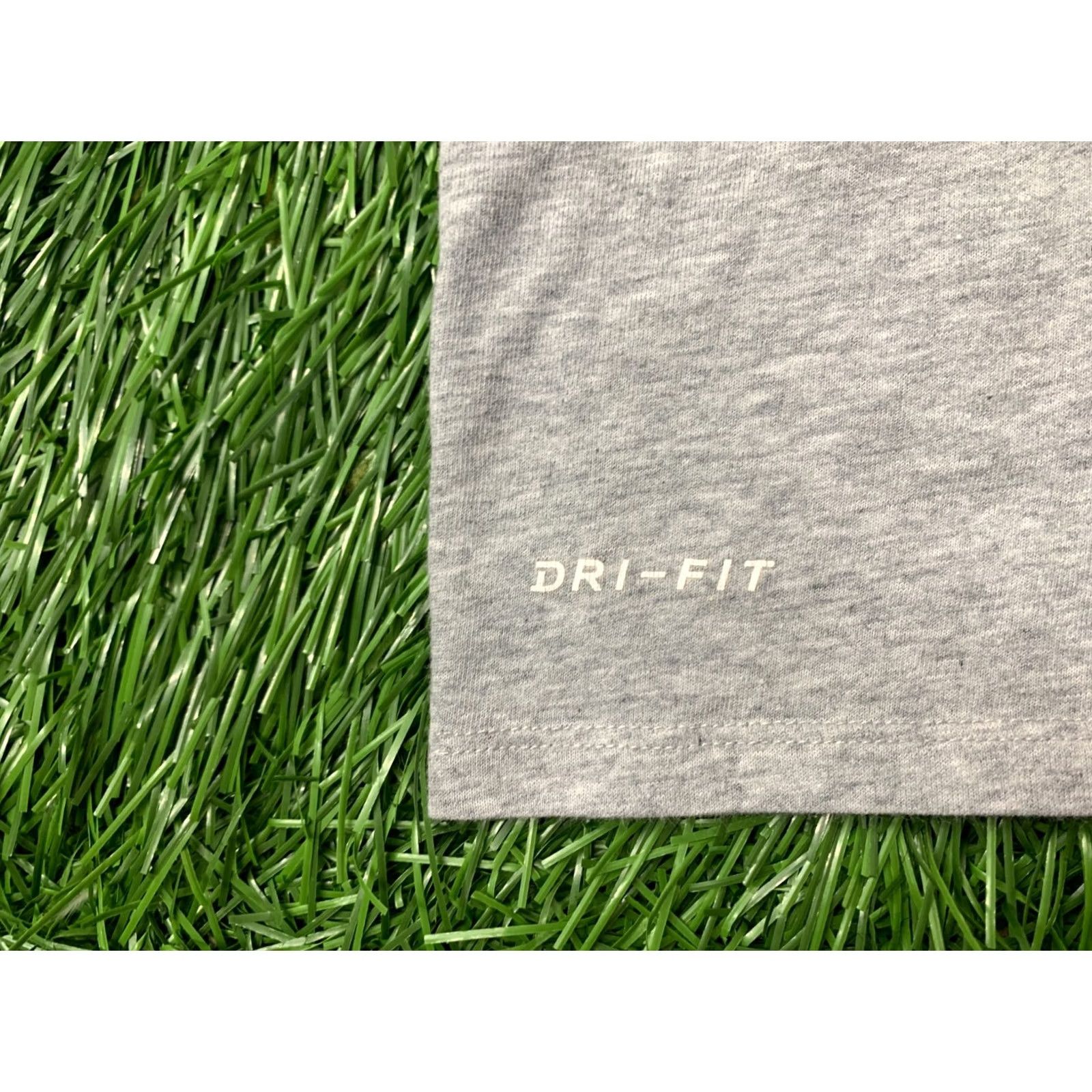 Nike NIKE DRI-FIT ORIGINAL 2018 MEN TRAINING SHIRT JERSEY TEE XXL Gray Nike Dri-Fit Training Jersey Tee Short Sleeve Crew Neck Men XXL 2018 Sports CrossFit Size US XXL / EU 58 / 5 - 5 Thumbnail