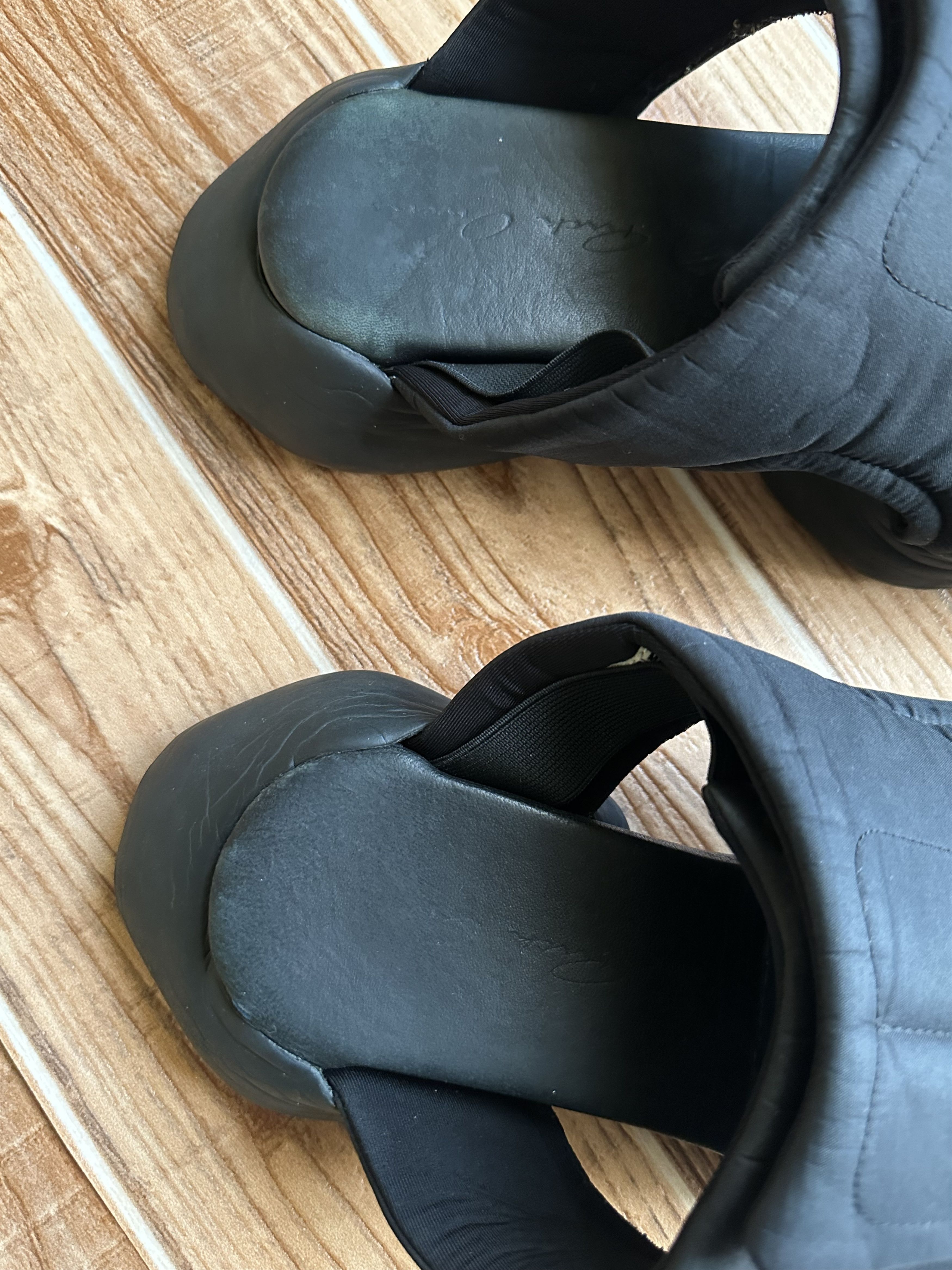 Adidas × Rick Owens × Rick Owens Drkshdw Rick owens co-signed adidas horseshoe slippers Size US 8 / EU 41 - 9 Thumbnail