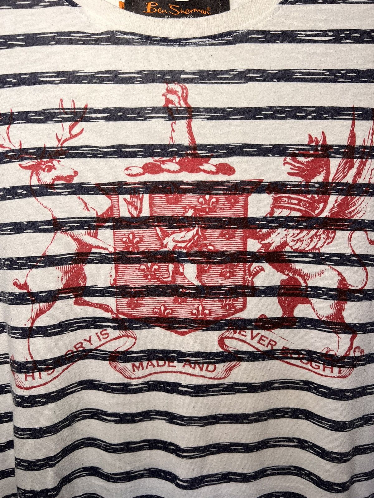 Ben Sherman Vintage Ben Sherman crest logo print striped T-shirt Size US XL / EU 56 / 4 - 7 Thumbnail