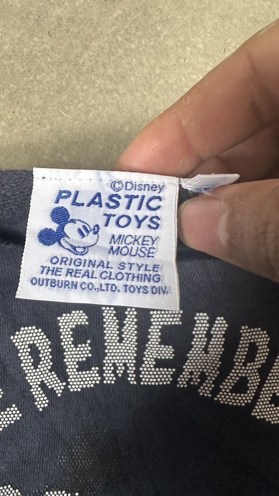 Disney VINTAGE MICKEY MOUSE PLASTIC TOYS SWEATSHIRT Size US M / EU 48-50 / 2 - 5 Thumbnail