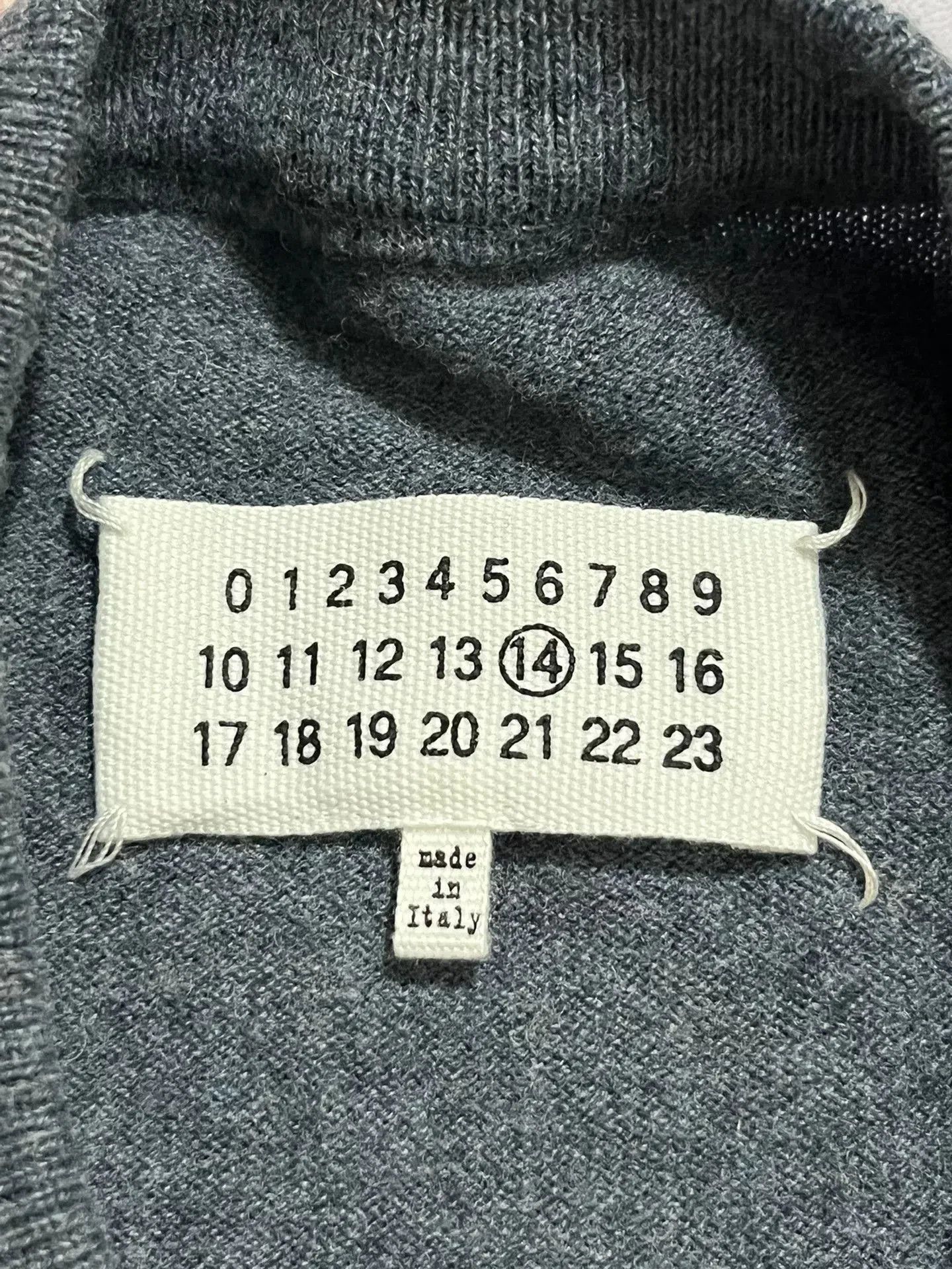 Maison Margiela Maison Martin Margiela Men's Wool Sweater. Size US S / EU 44-46 / 1 - 3 Thumbnail