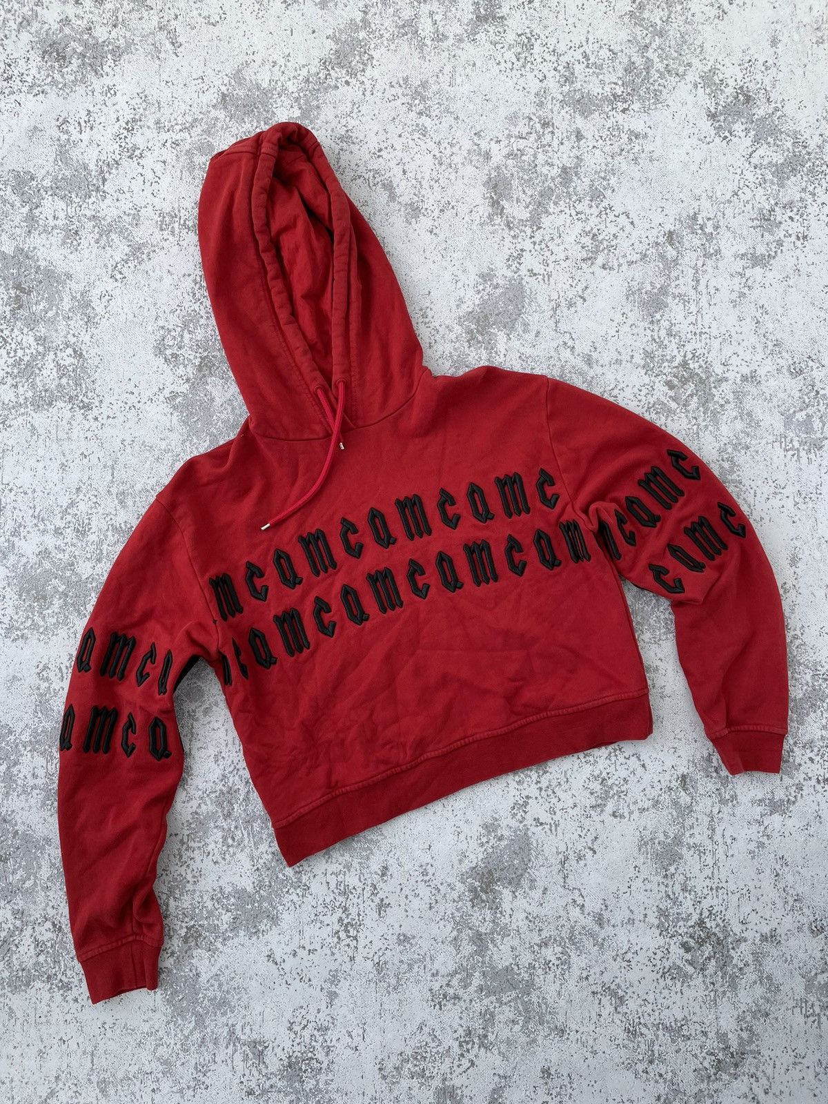 Alexander McQueen Alexander McQueen Graffiti Print Cropped Hoodie Size S / US 4 / IT 40 - 1 Thumbnail