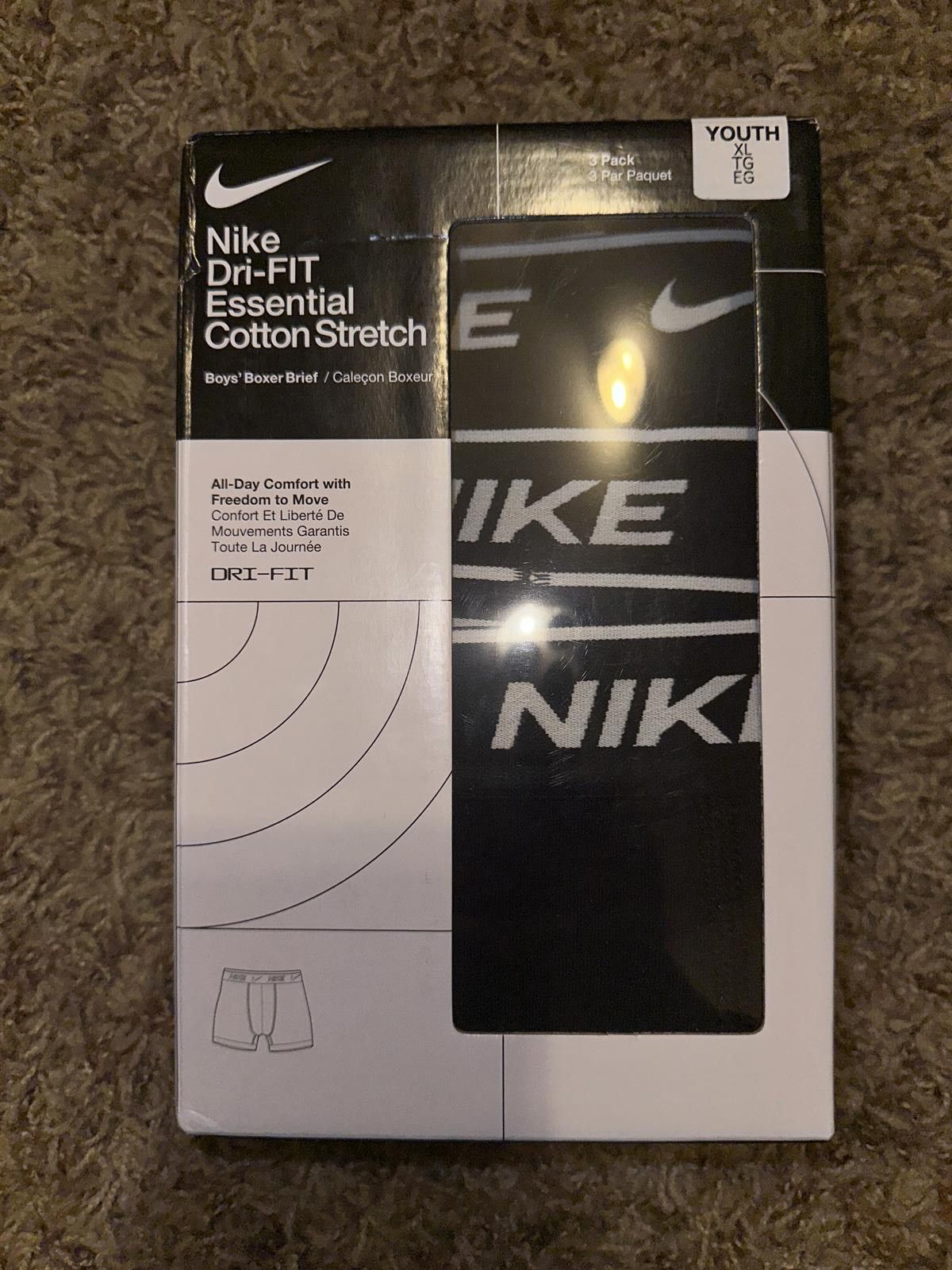Nike Nike Essentials Big Kids' Dri-FIT Boxer Briefs (3-Pack) Size ONE SIZE - 1 Thumbnail