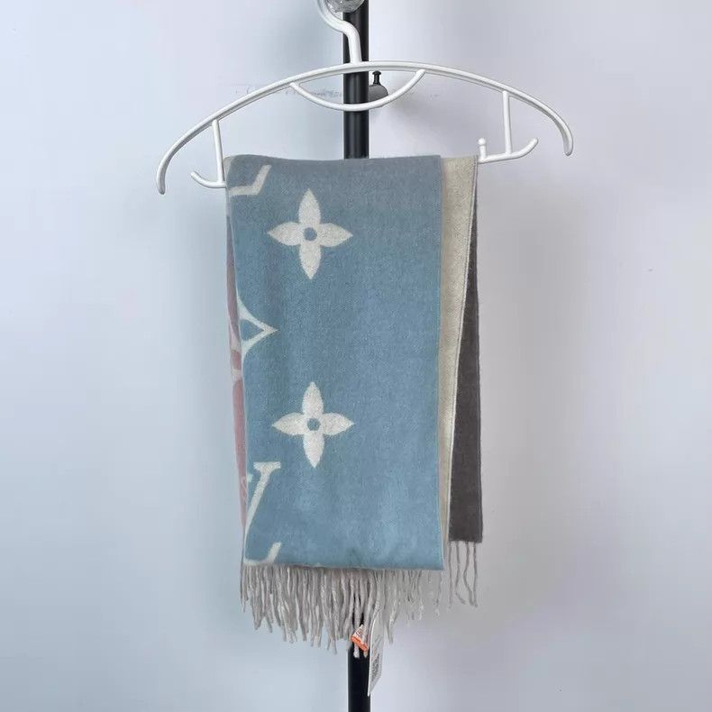 Louis Vuitton Louis Vuitton Pink and blue gradient double-faced tassel s Size ONE SIZE - 5 Thumbnail