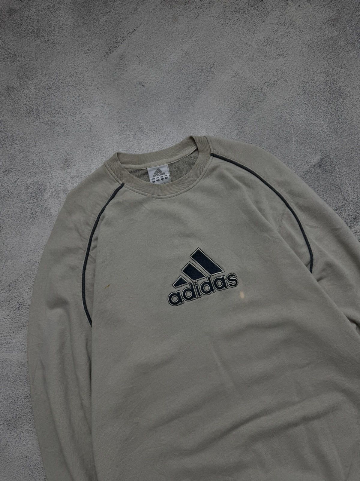 Adidas Vintage Y2K Adidas Big Logo Beige Oversized Sweatshirt 90’s Size US S / EU 44-46 / 1 - 5 Thumbnail