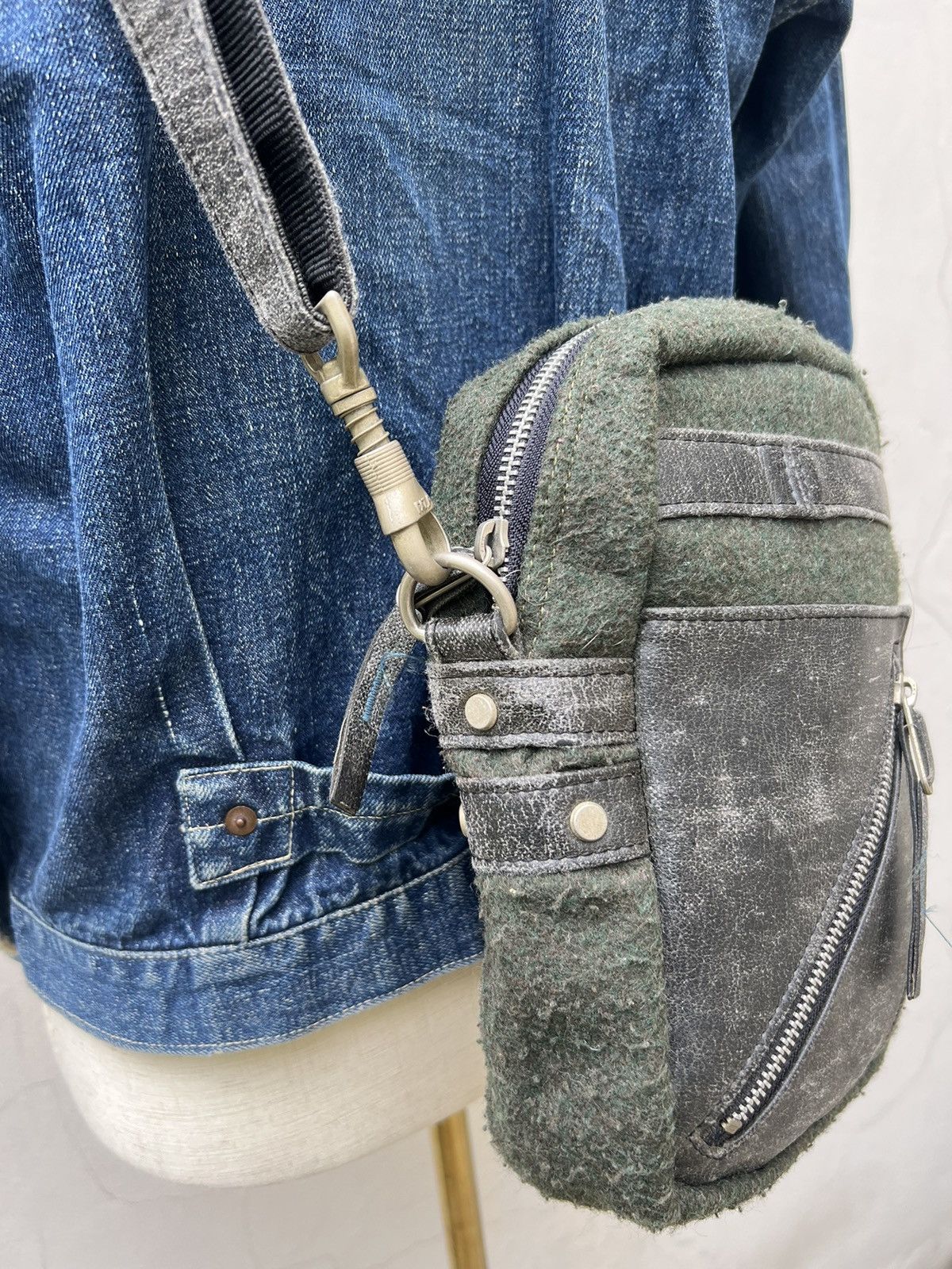 Lui's Vintage Luis Japan Distressed Hybrid Wool Leather Sling Bag Size ONE SIZE - 6 Thumbnail