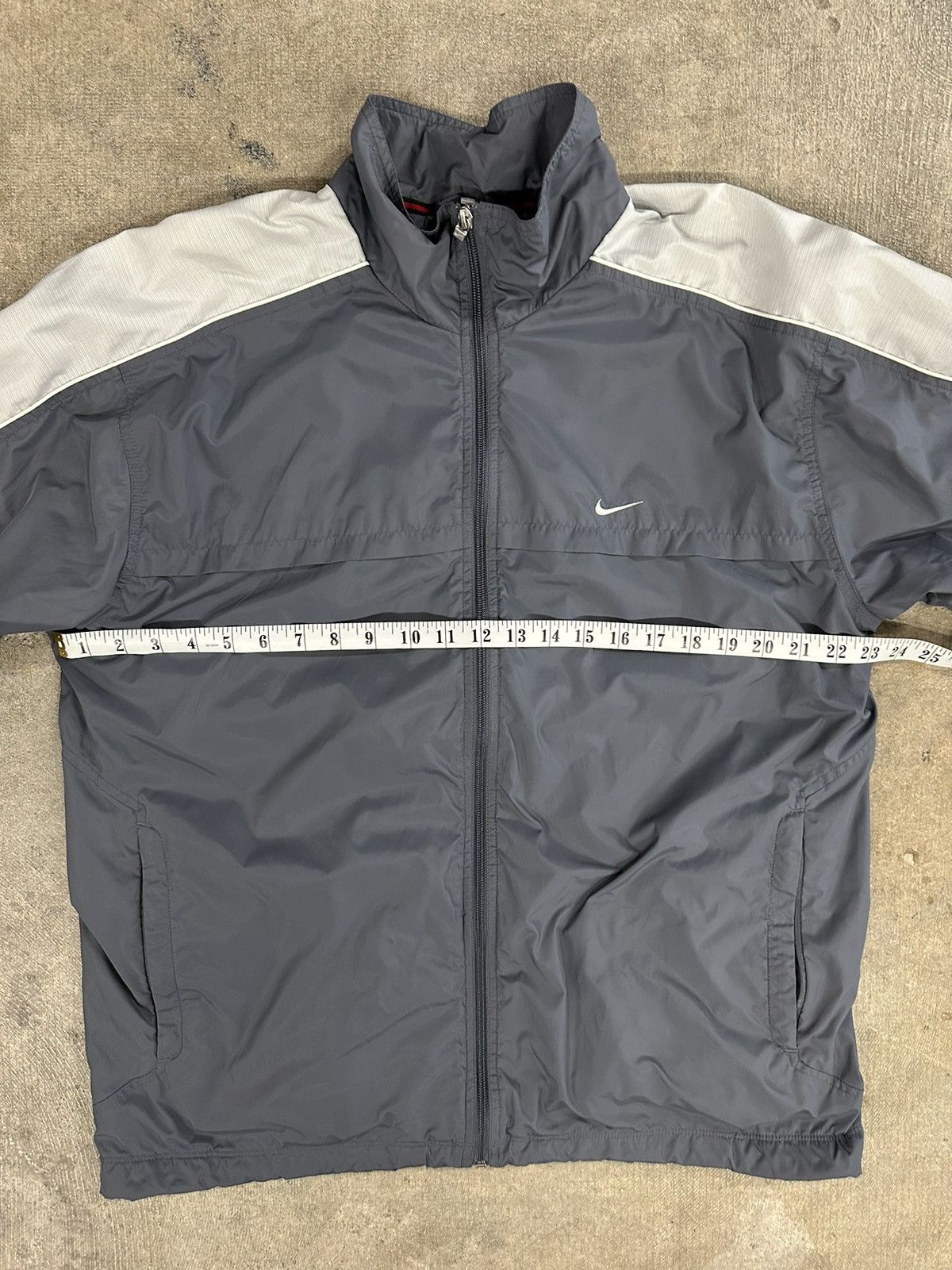 Nike × Vintage Vintage Y2K 00s Nike Silver Zip Up Windbreaker Size US L / EU 52-54 / 3 - 10 Thumbnail