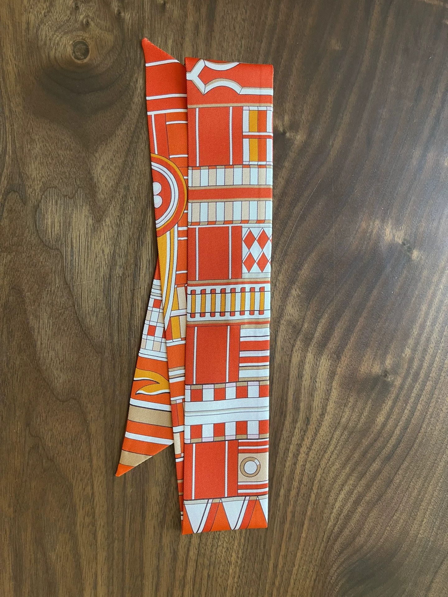 Hermès Twilly Scarf