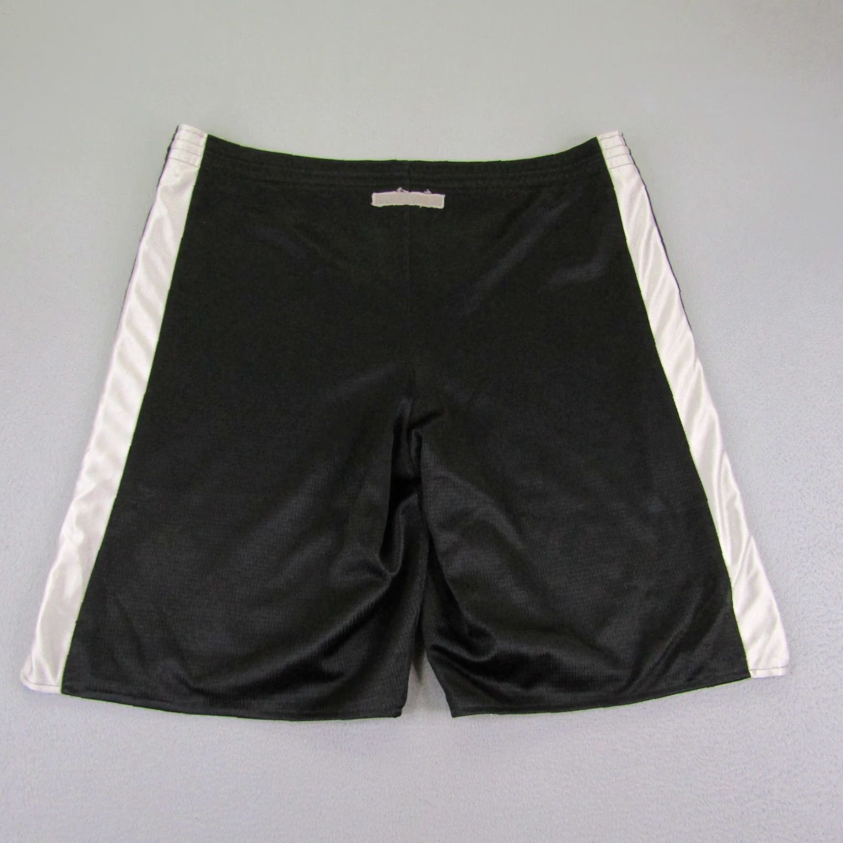 Nike Nike Shorts Mens Large Black Silver Shiny Swoosh Athletic Workout Gym Training Shirt? Size US 39 - 6 Thumbnail