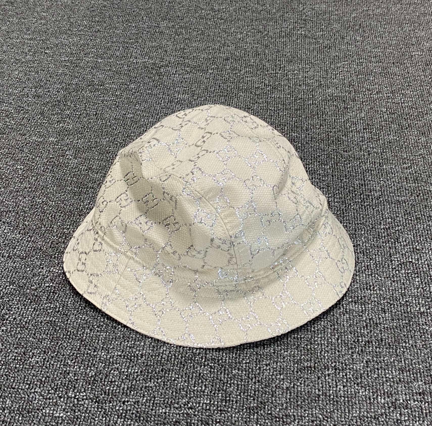 Gucci Gucci silver silk full-printed old flower fisherman's hat 2 Size ONE SIZE - 1 Thumbnail