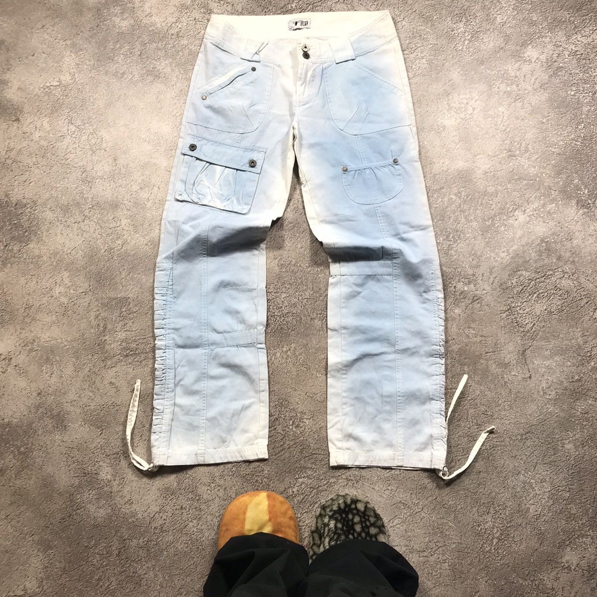 Vintage Y2K Baggy Distressed Cargo Pants Thrashed Streetwear Logo 27 Size 27" / US 4 / IT 40 - 2 Thumbnail