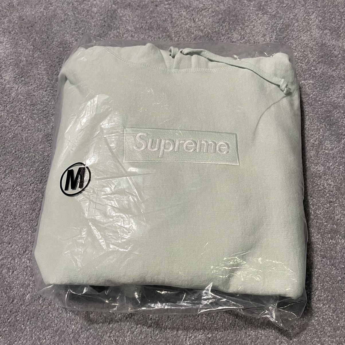Supreme Supreme Box Logo Hoodie Hooded Sweatshirt Light Green FW23 Size US M / EU 48-50 / 2 - 1 Thumbnail