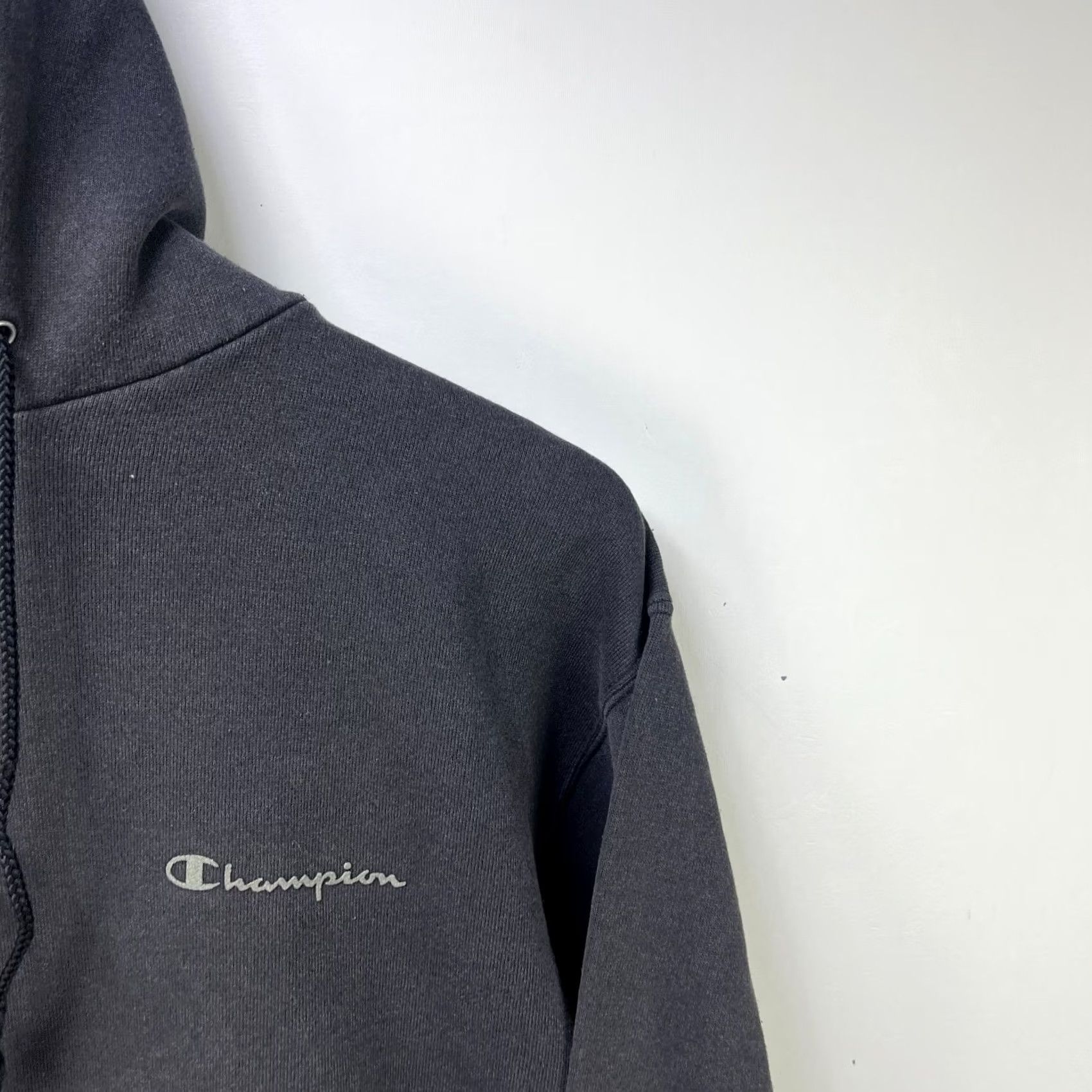 Champion VINTAGE Champion Hoodies Shirt Mens M Black 90s Sun Faded Logo Reverse Weave Size US M / EU 48-50 / 2 - 3 Thumbnail