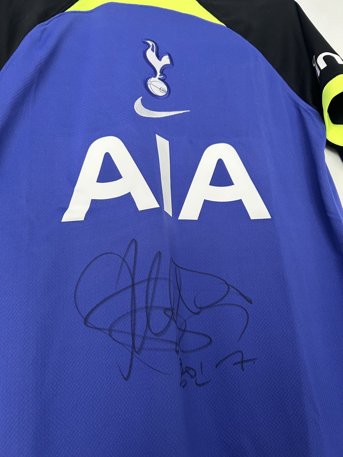 Nike Son Heung-min Signed Tottenham Hotspur Away Shirt 2022/23 Size US M / EU 48-50 / 2 - 2 Thumbnail