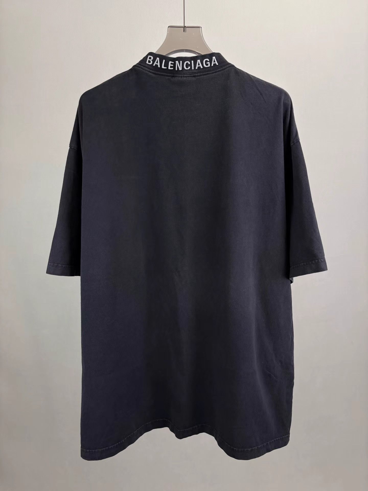 Balenciaga BALENCIAGA Valentine's Day Heart Short Sleeve K1 Size US XS / EU 42 / 0 - 2 Thumbnail
