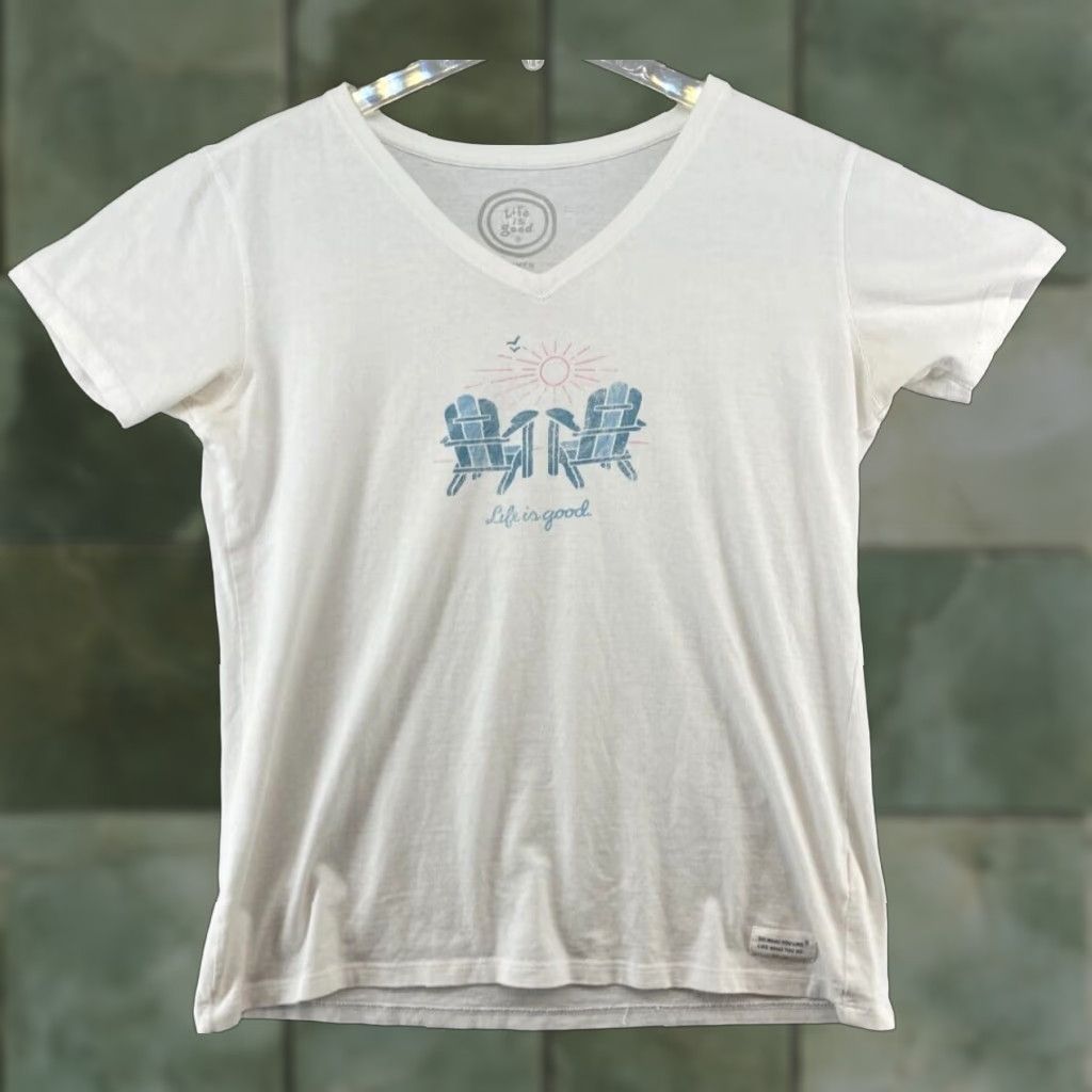 Life is Good VINTAGE Life is Good Women's T-Shirt M Beach Sunset V-Neck Short Sleeve White Casual Style Size M / US 6-8 / IT 42-44 - 1 Thumbnail