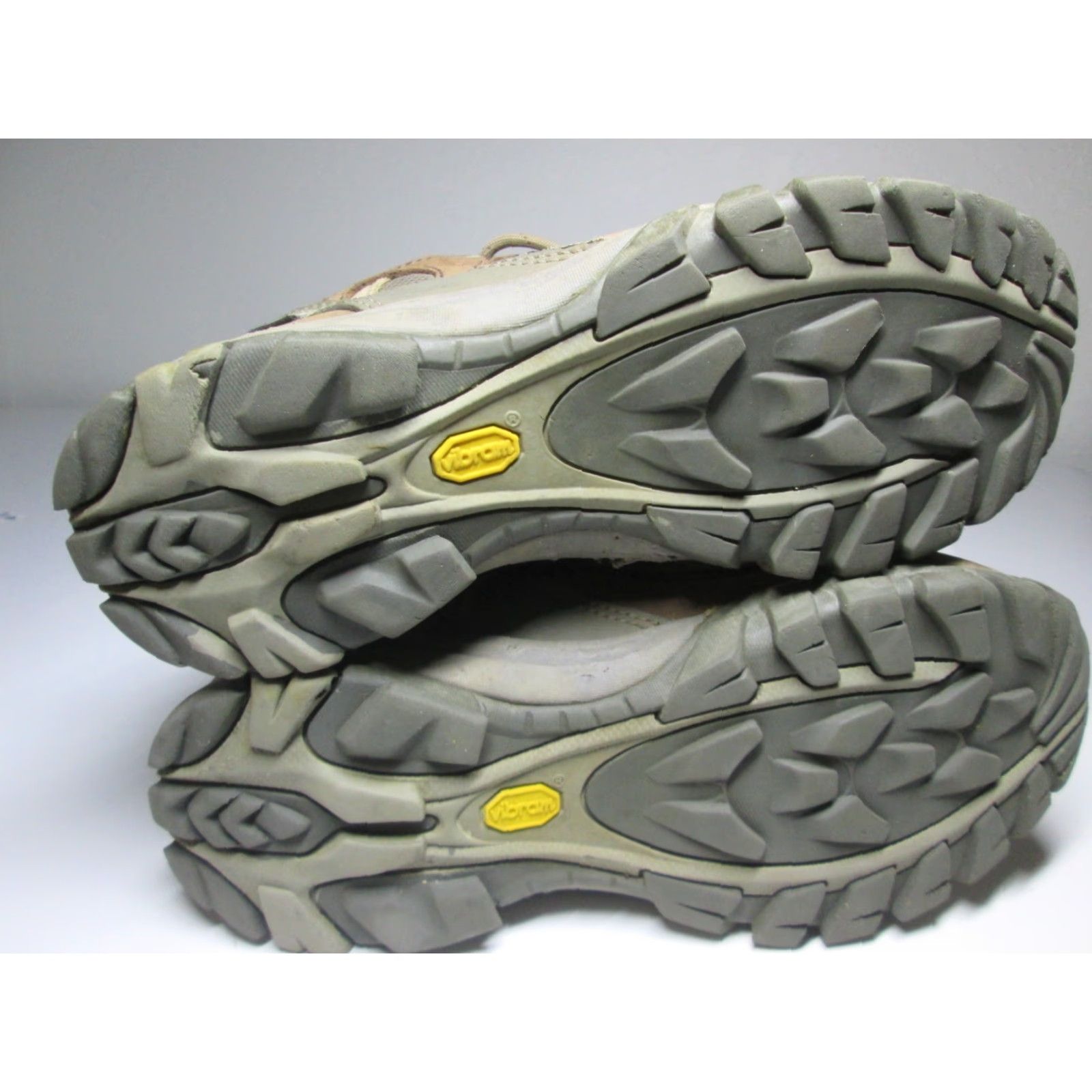 Vasque Vasque Womens Size 8M Sneakers Beige Leather Vibram Gore-Tex Logo Tie Active Size US 8 / IT 38 - 6 Thumbnail