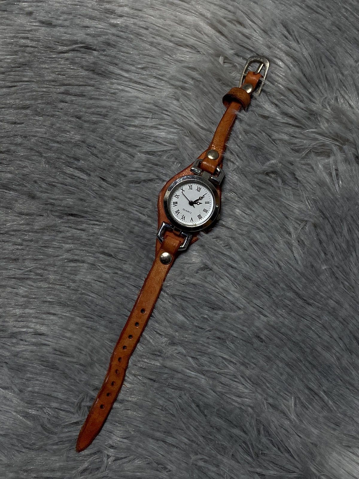 Other Vintage Leather Strap Quartz Watch - Timeless Design Size ONE SIZE - 5 Thumbnail
