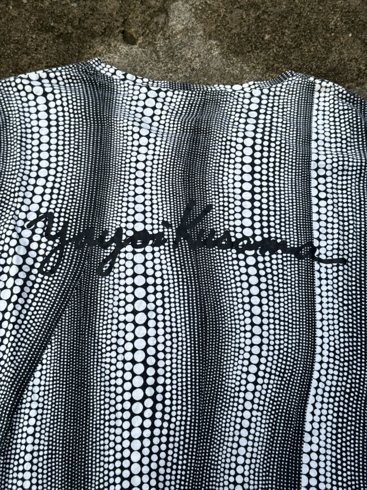 Yayoi Kusama Yayoi Kusama Moma Special Edition Uniqlo Tees Size US L / EU 52-54 / 3 - 3 Thumbnail