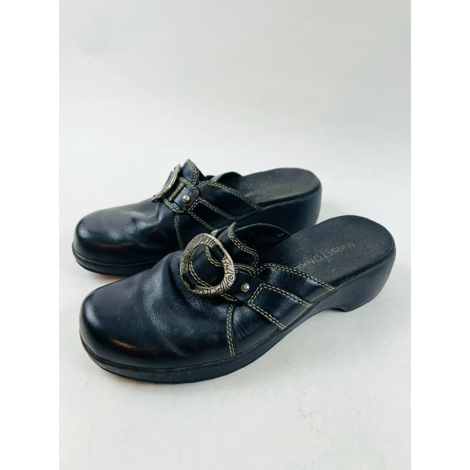 Vintage Minetonka Mule Heels Women's Size 6 Black Leather Slip On Wedge Heel 2-2.9 in Mens? Size US 6 / IT 36 - 2 Thumbnail