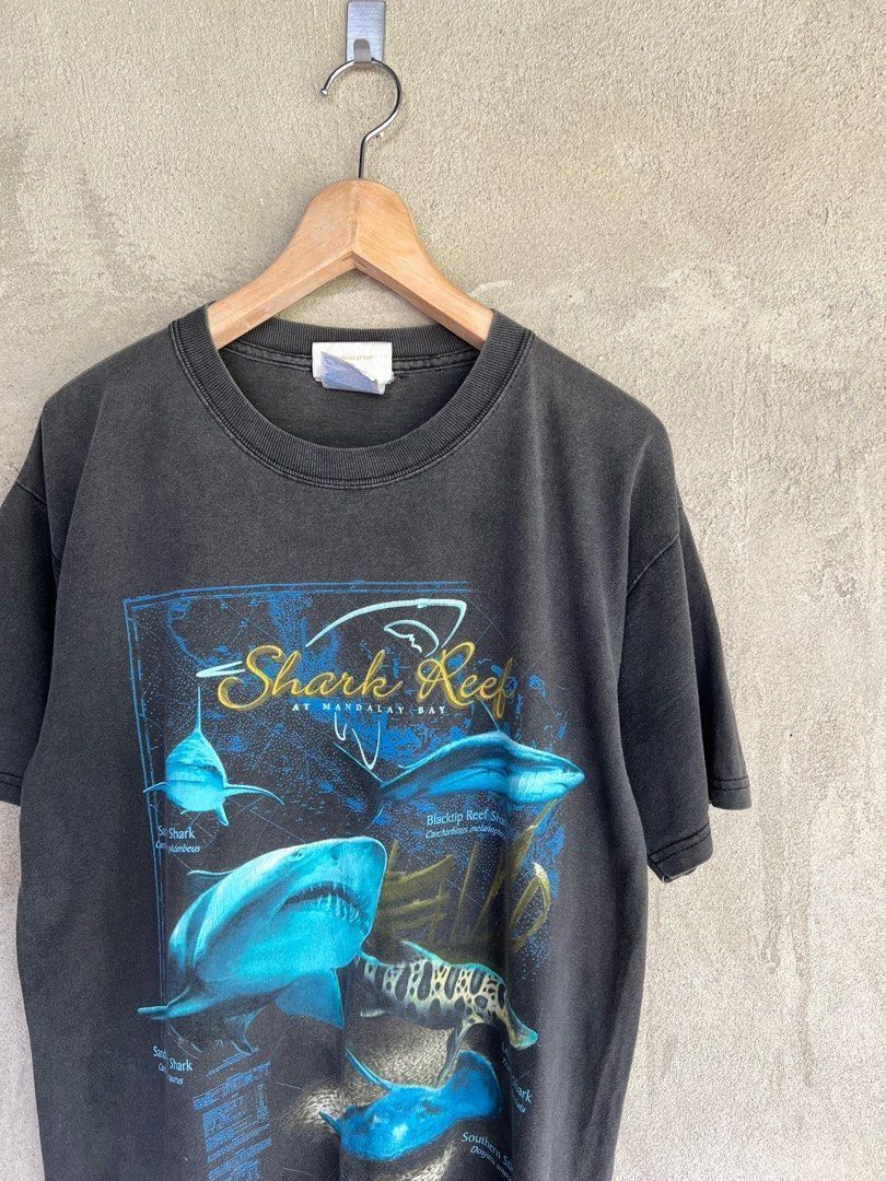 Vintage Vintage Shark Reef Tshirt Size US M / EU 48-50 / 2 - 3 Thumbnail