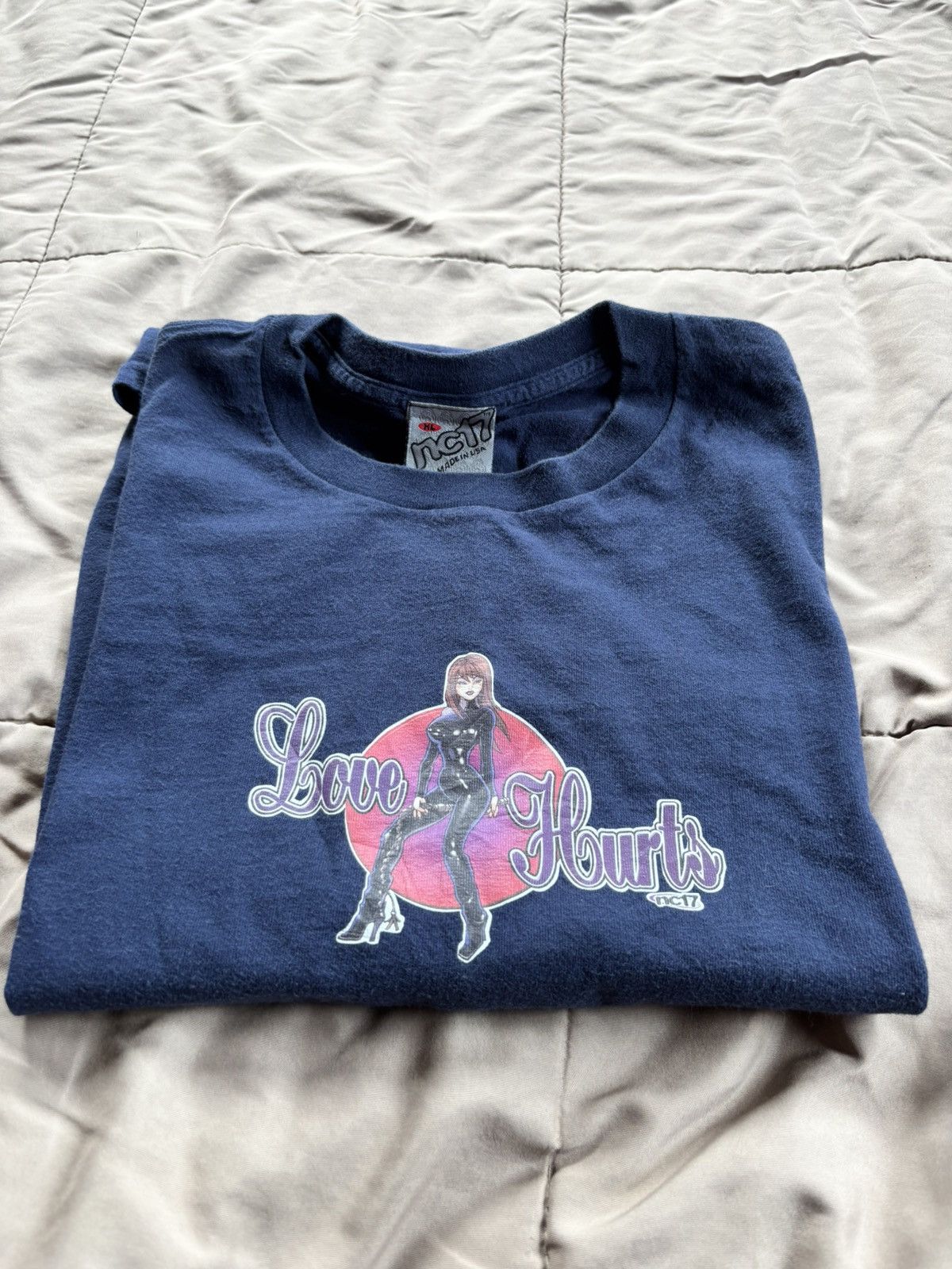Vintage Vintage Y2K NC17 streetwear - love hurts Size US XL / EU 56 / 4 - 6 Thumbnail