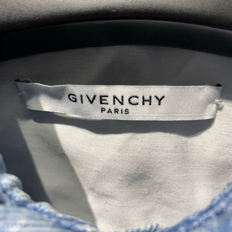 Givenchy Givenchy Distressed Denim Jacket 2506-Nextarrow Size US S / EU 44-46 / 1 - 2 Thumbnail
