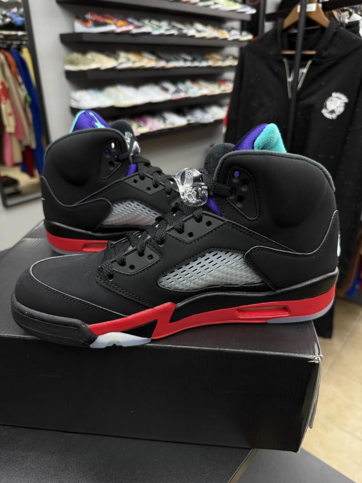 Nike 2020 Nike Air Jordan 5 V Retro Top 3 Size (10) Authentic Size US 10 / EU 43 - 9 Thumbnail