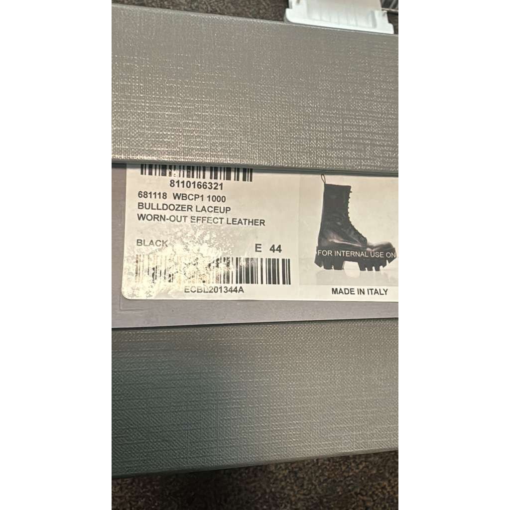 Balenciaga o1rshd1 Q:2 / Worn-out Effect Leather Bulldozer Laceup Boots Size US 11 / EU 44 - 20 Thumbnail