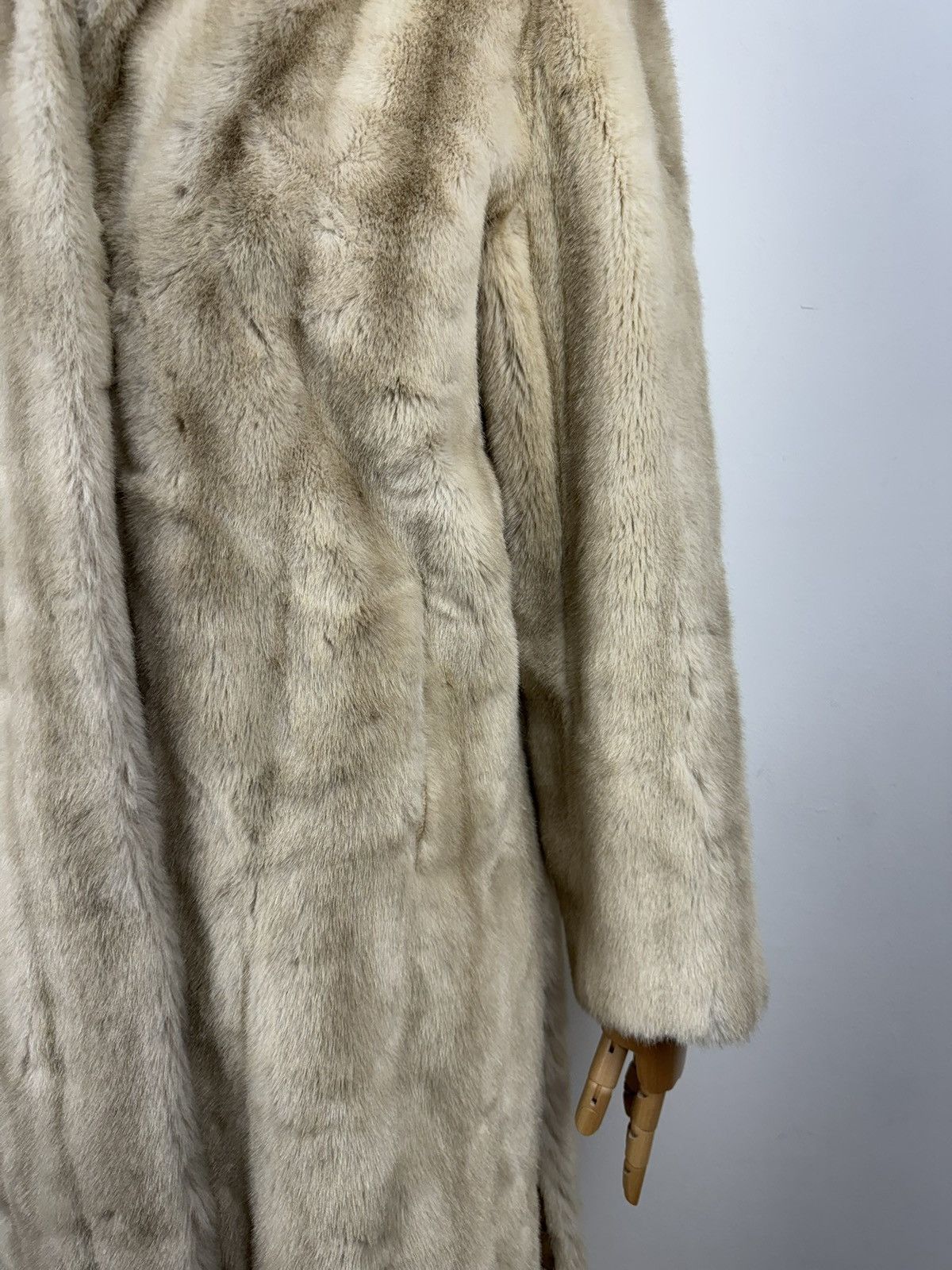 Japanese Brand Astraka Faux Fur Coat Y2K Women’s size US 10/12 Size L / US 10 / IT 46 - 3 Thumbnail