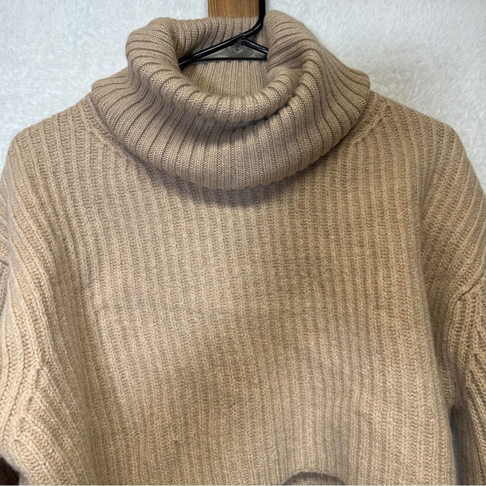 Aritzia Aritzia Babaton Guell Wool Turtleneck Cropped Sweater XS Size XS / US 0-2 / IT 36-38 - 4 Thumbnail