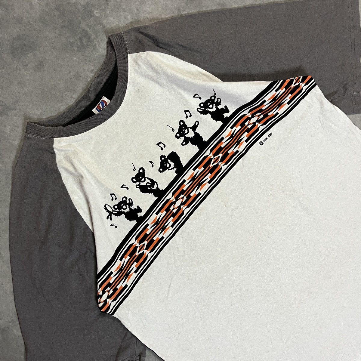 Grateful Dead Vintage 2008 Grateful Dead Tribal Bears Graphic Raglan Tee Size US XXL / EU 58 / 5 - 2 Thumbnail