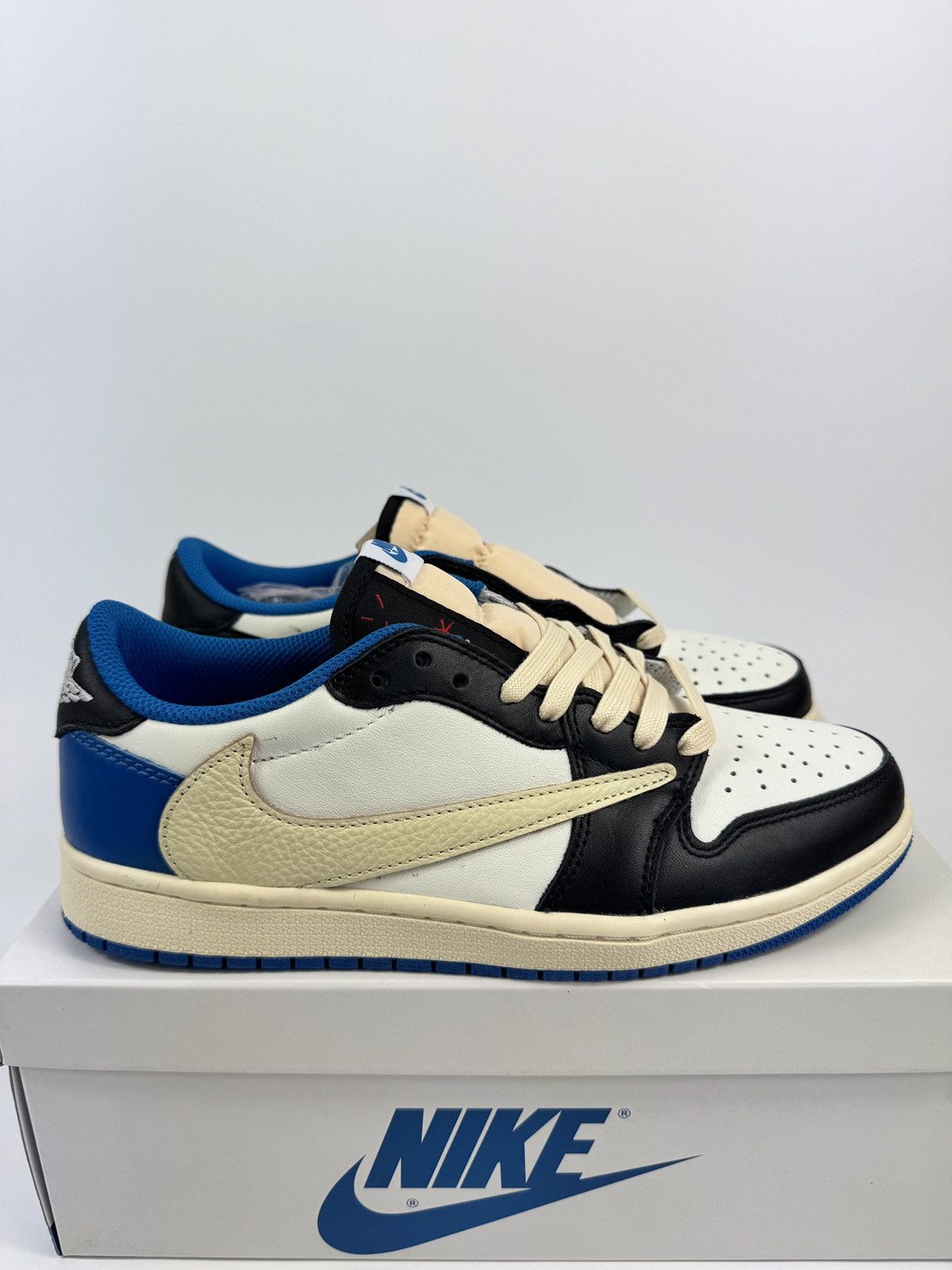 Nike × Travis Scott JORDAN 1 RETRO LOW FRAGMENT X TRAVIS SCOTT SNEAKERS Size US 8 / EU 41 - 2 Thumbnail