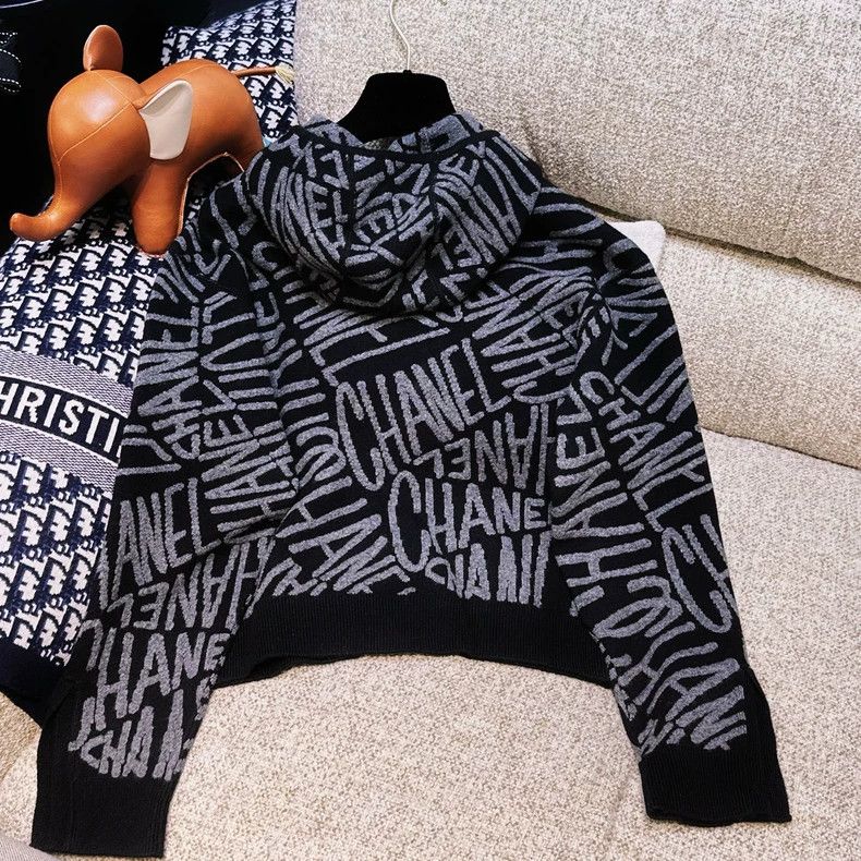 Chanel Chanel 21N Ski Series Gray Letter Logo Black Knitted Hoode Size XXS / US 00 / IT 34 - 2 Thumbnail
