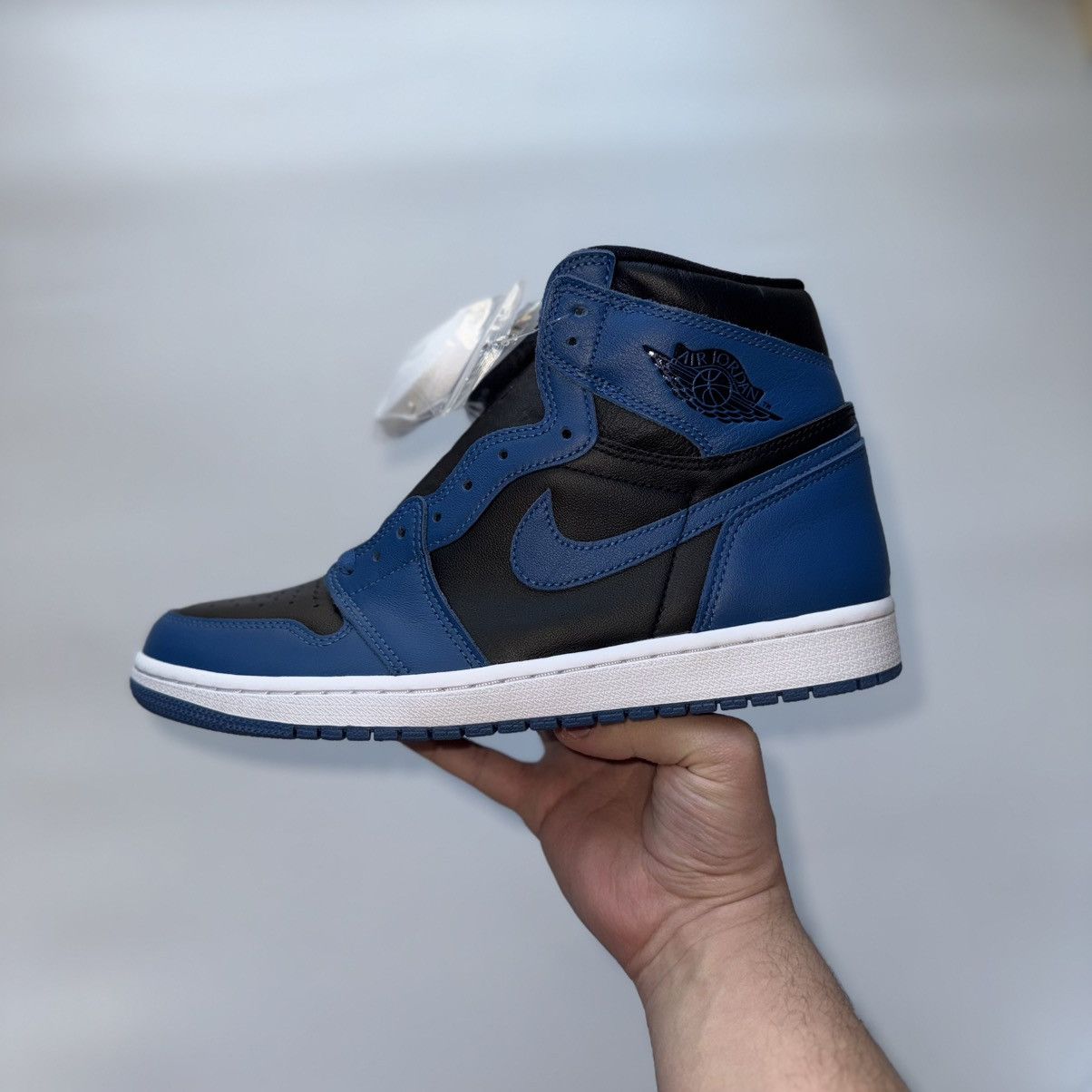 Jordan Brand Jordan 1 Retro High OG Dark Marina Blue Size US 10 / EU 43 - 2 Thumbnail