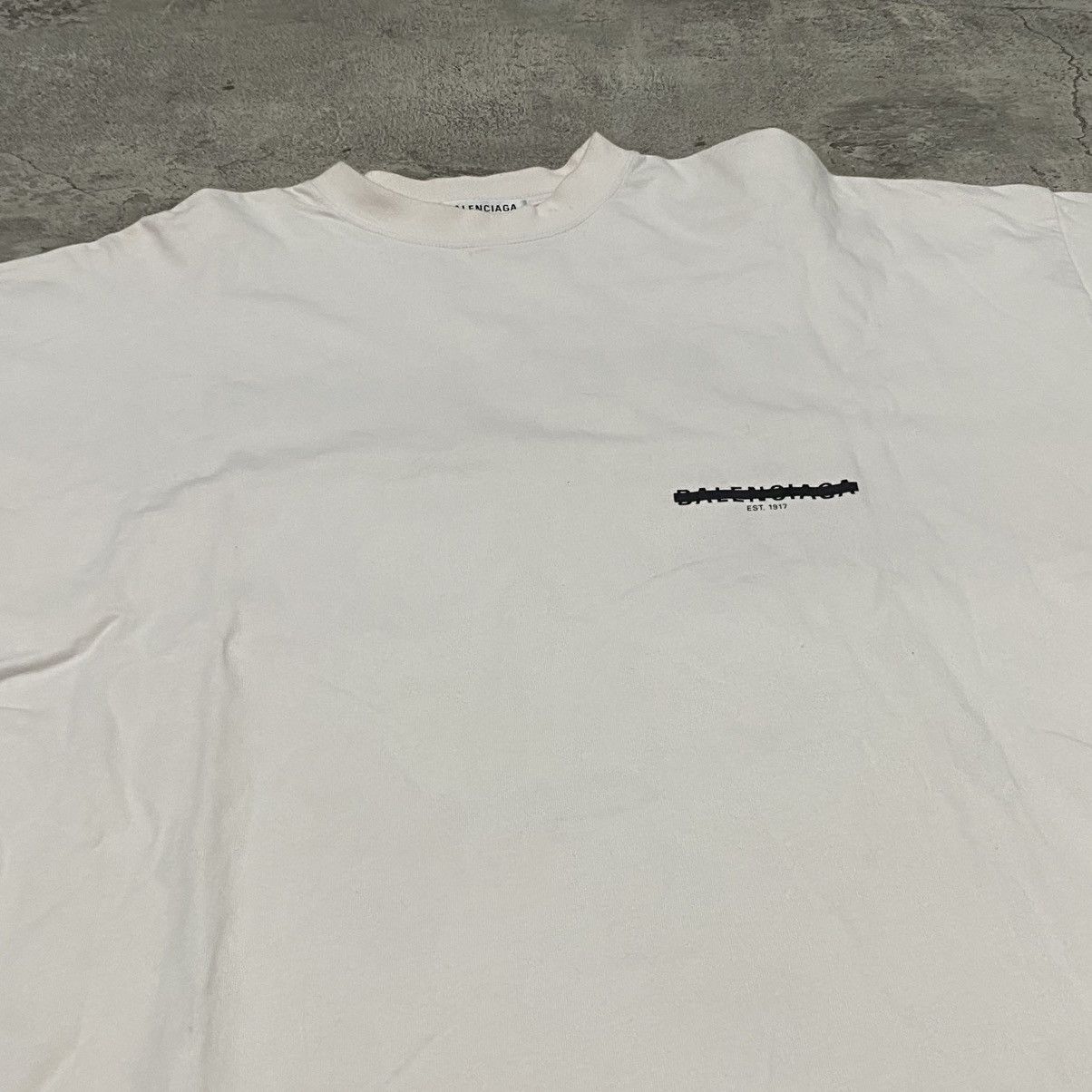 Balenciaga Balenciaga Oversize Logo Tee Size US XXL / EU 58 / 5 - 5 Thumbnail