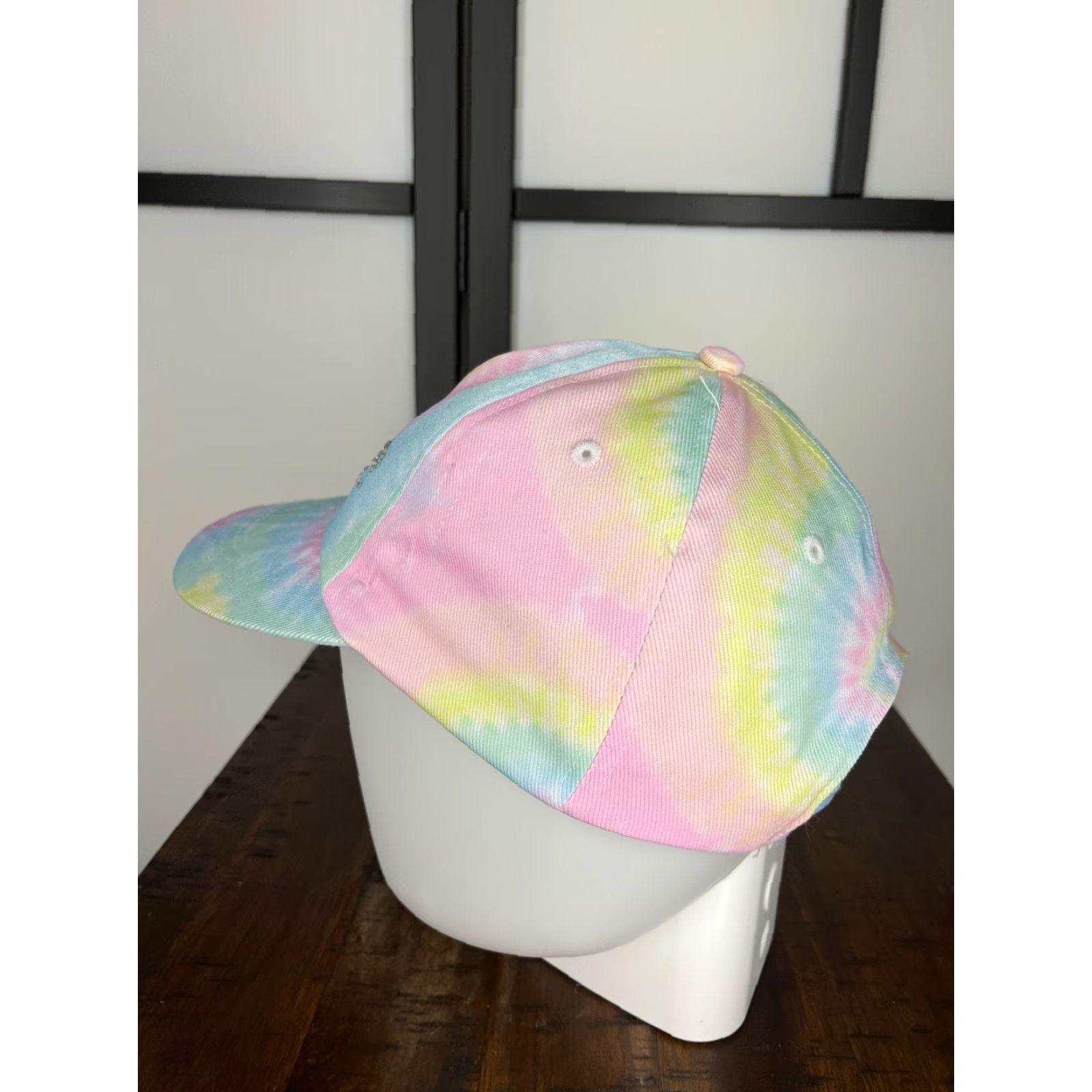 Bebe VINTAGE Nike Shirt Womens XS 90s Logo Rhinestone Strap Back Cap Pink Tie Dye Bling Adjustable Hat Size ONE SIZE - 5 Thumbnail
