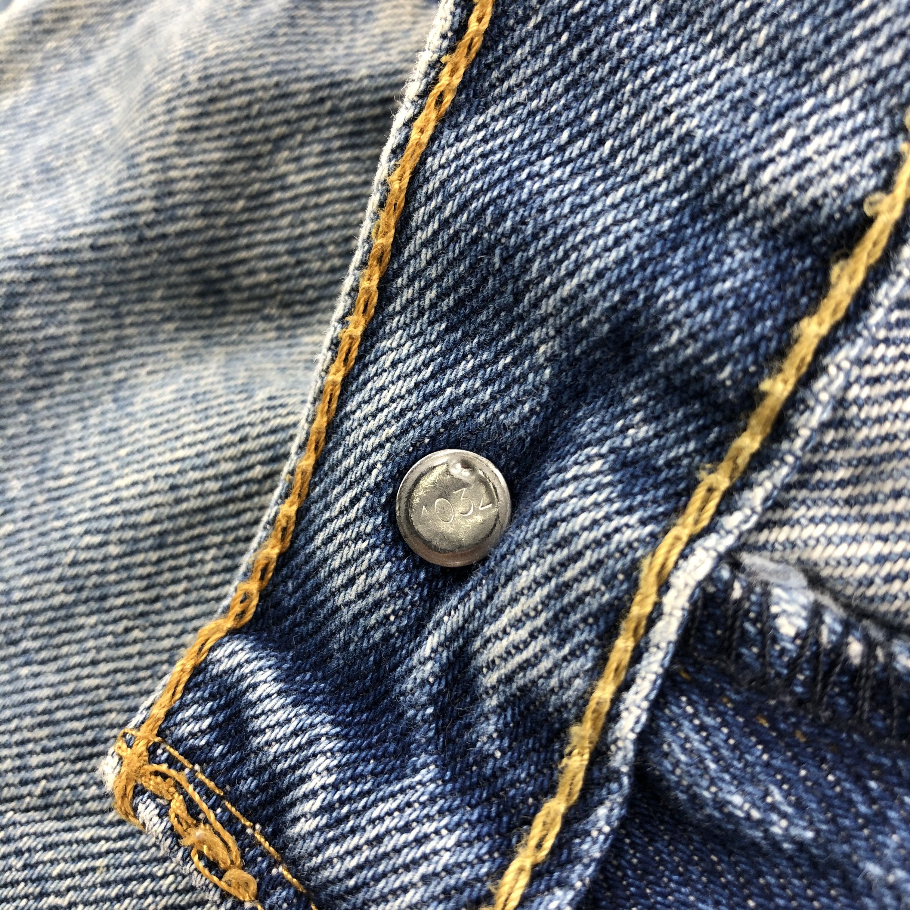 Levi's × Vintage Vintage 90s Light Wash Levis 550 Jeans-JM863 Size US 34 / EU 50 - 9 Thumbnail