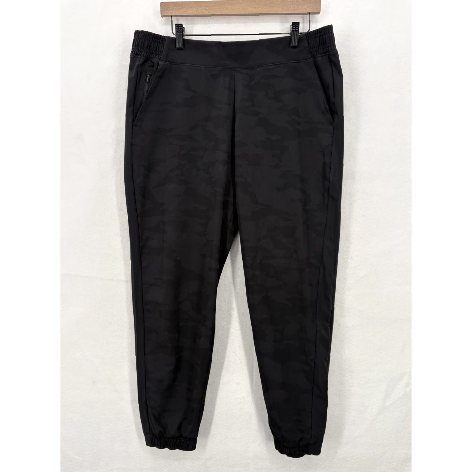 Athleta VINTAGE Athleta Jogger Pants Womens 16 Black Brooklyn Textured Camo Athletic Travel Gym Size 38" / US 16 / IT 52 - 2 Thumbnail