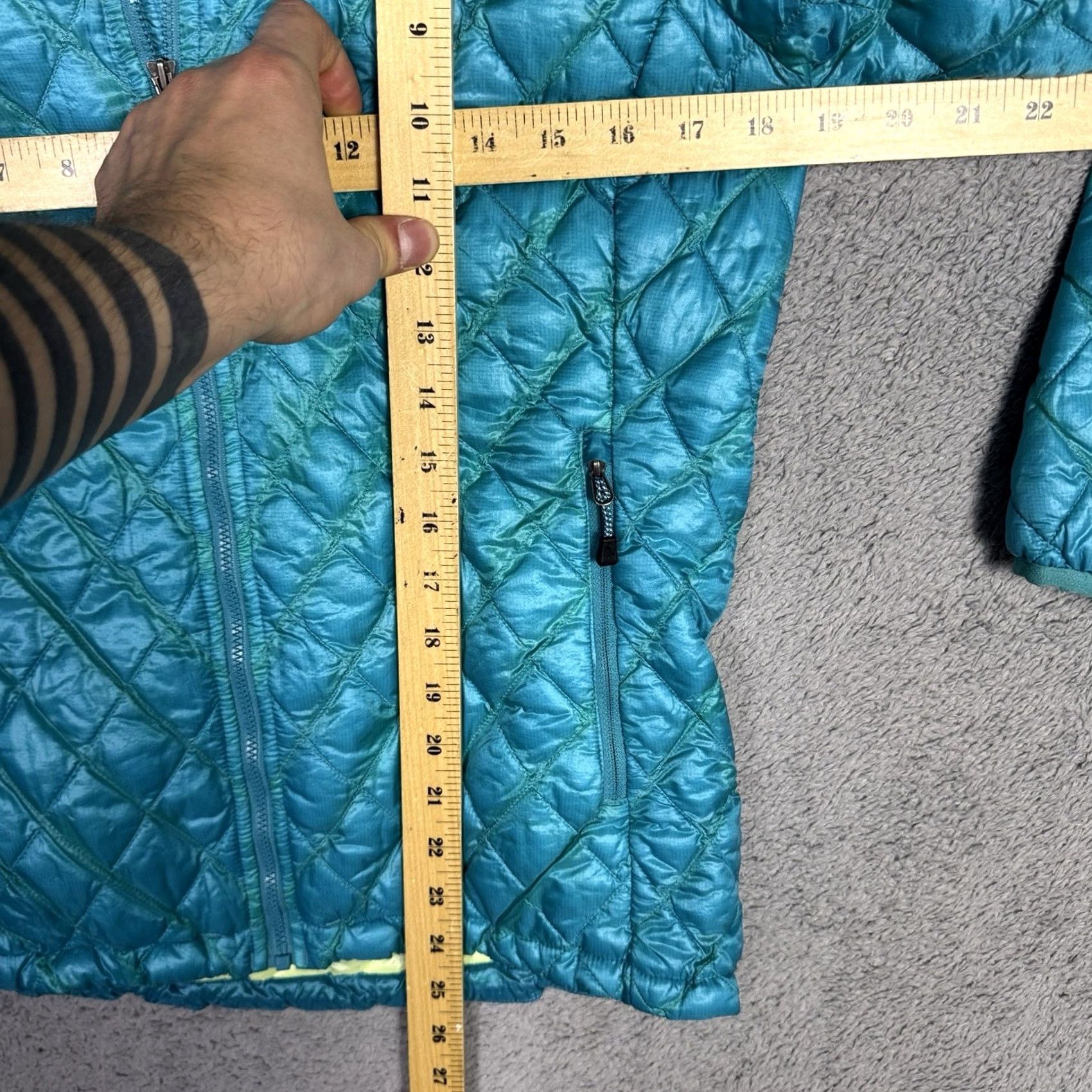 The North Face VINTAGE The North Face Thermoball Jacket Womens S Quilted Puffer Full Zip Blue 90s Y2K Size S / US 4 / IT 40 - 7 Thumbnail