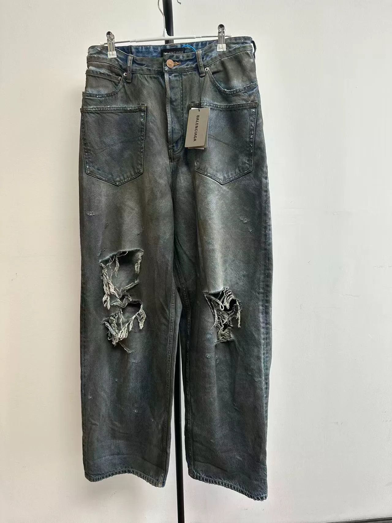 Balenciaga Balenciaga Distressed Denim Zip Side Pockets Size 22" - 1 Thumbnail